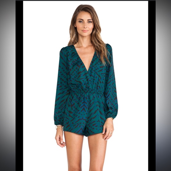 Lovers and Friends Long Sleeve Romper size Large